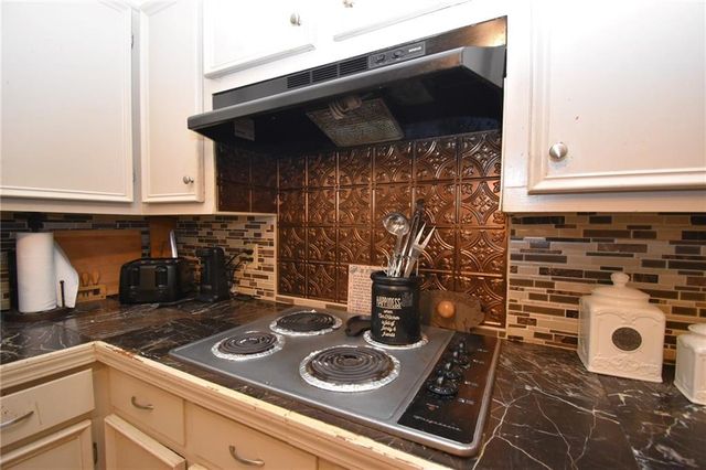 1862 LA 454 None, Pineville, LA 71360