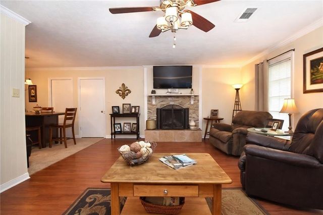 1862 LA 454 None, Pineville, LA 71360