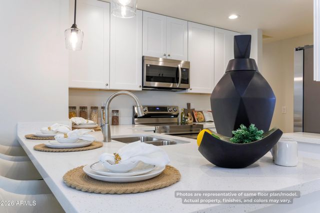 8870 W RAFAEL Drive, Arizona City, AZ 85123