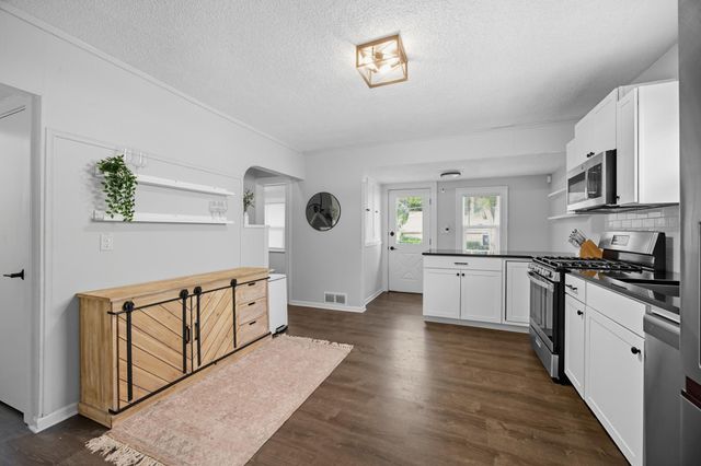 4921 Penn Avenue N, Minneapolis, MN 55430