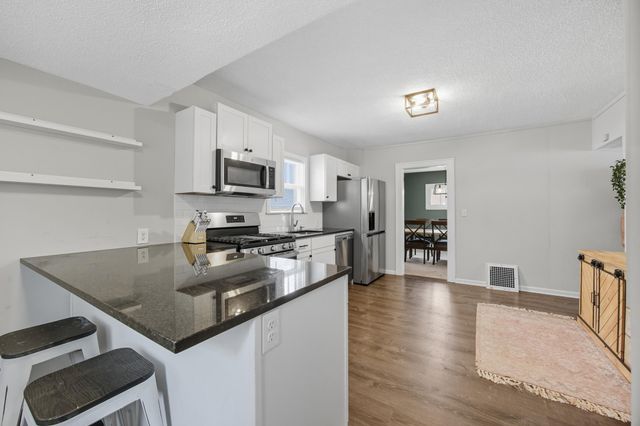 4921 Penn Avenue N, Minneapolis, MN 55430