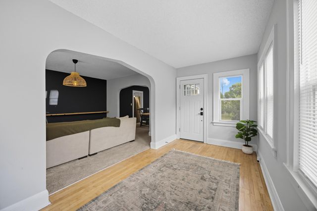 4921 Penn Avenue N, Minneapolis, MN 55430