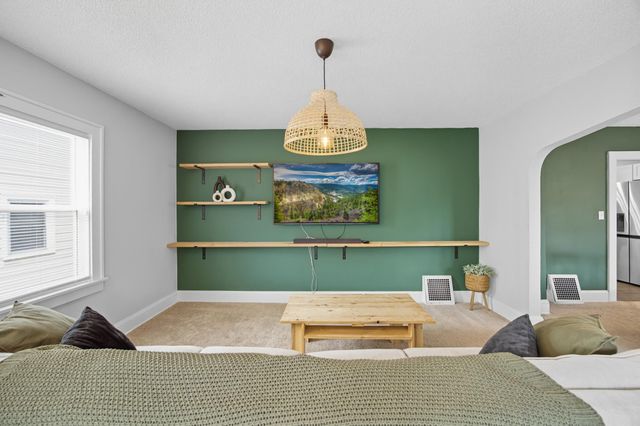 4921 Penn Avenue N, Minneapolis, MN 55430