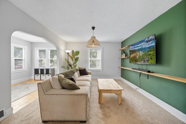 4921 Penn Avenue N, Minneapolis, MN 55430