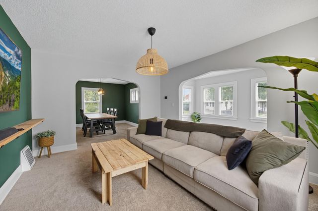 4921 Penn Avenue N, Minneapolis, MN 55430