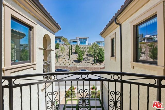20254 Liverpool Way, Porter Ranch, CA 91326