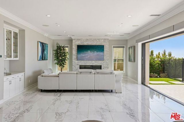 20254 Liverpool Way, Porter Ranch, CA 91326