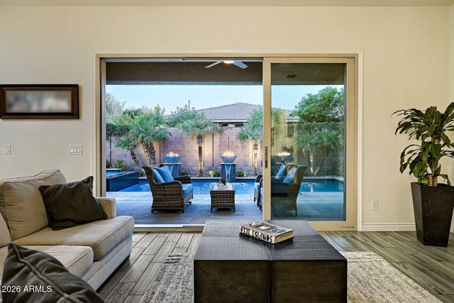 2416 E CHERRY HILL Drive, Gilbert, AZ 85298