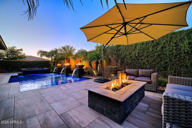 2416 E CHERRY HILL Drive, Gilbert, AZ 85298