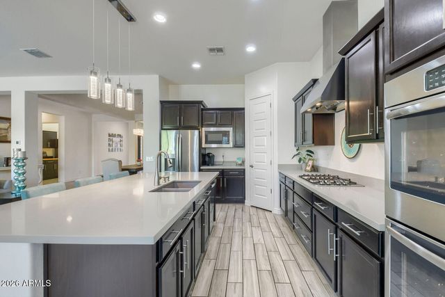 2416 E CHERRY HILL Drive, Gilbert, AZ 85298