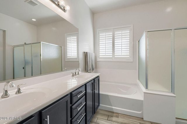 2416 E CHERRY HILL Drive, Gilbert, AZ 85298