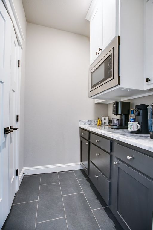 Image 15 of property listing at 4529 Old Stone Dr, San Angelo, TX 76904