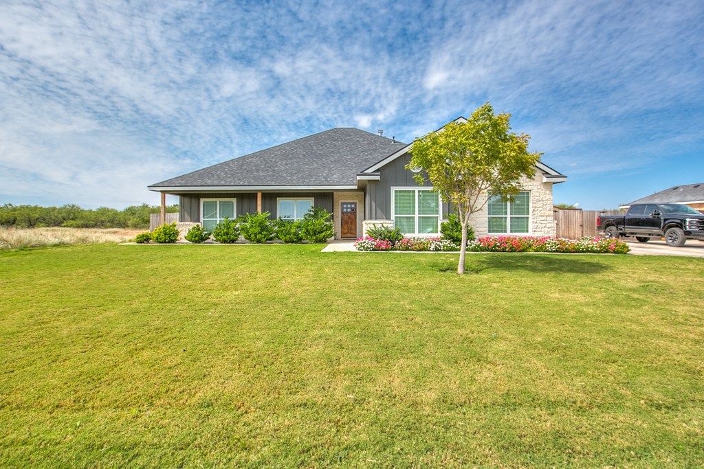 Image 36 of property listing at 4529 Old Stone Dr, San Angelo, TX 76904