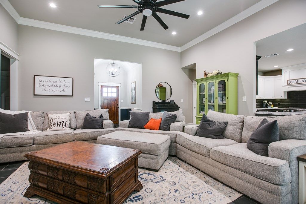 Image 8 of property listing at 4529 Old Stone Dr, San Angelo, TX 76904