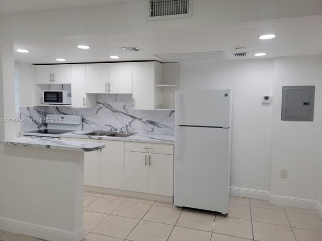 3901 SW 112th Avenue 50, Miami, FL 33165