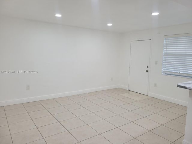 3901 SW 112th Avenue 50, Miami, FL 33165