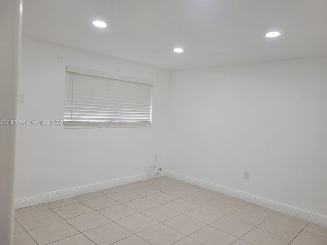 3901 SW 112th Avenue 50, Miami, FL 33165