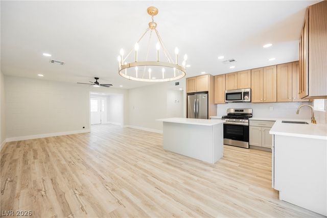 1047 Westminster Avenue, Las Vegas, NV 89119