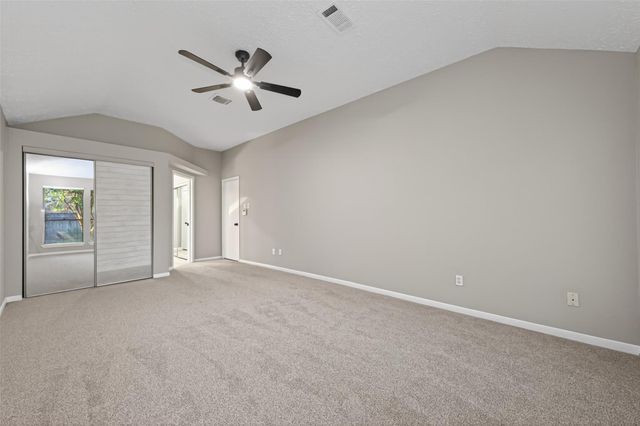 2802 Creek Manor Drive, Kingwood, TX 77339