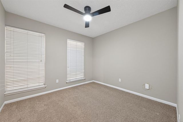 2802 Creek Manor Drive, Kingwood, TX 77339