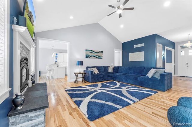 13498 Exeter Road, Carleton, MI 48117