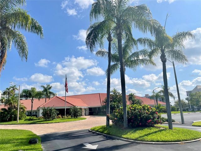 7893 SAILBOAT KEY BOULEVARD S 202, South Pasadena, FL 33707