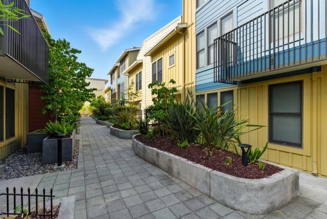 866 Altaire Walk, Palo Alto, CA 94303