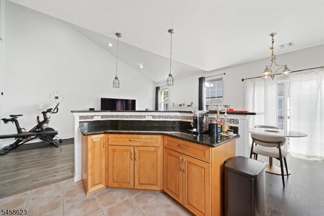 1 Barrister St, Clifton City, NJ 07013