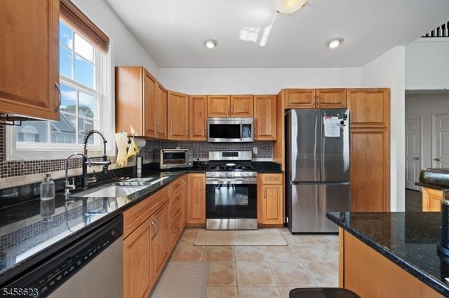 1 Barrister St, Clifton City, NJ 07013