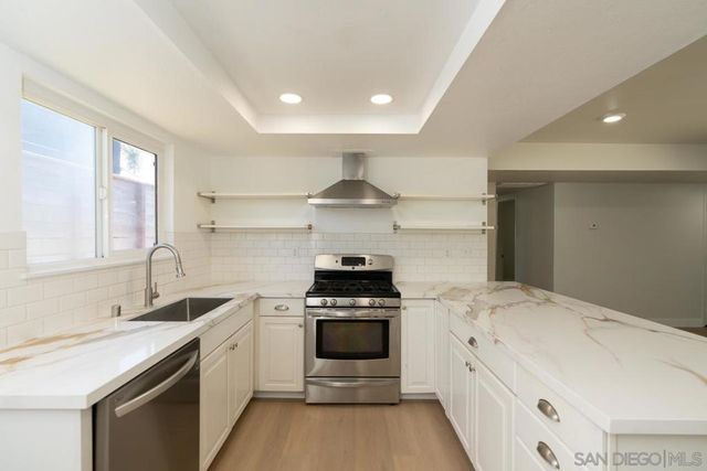 3525 Valley Street, Carlsbad, CA 92008