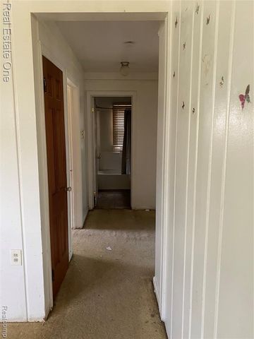 35437 Stellwagen Street, Wayne, MI 48184