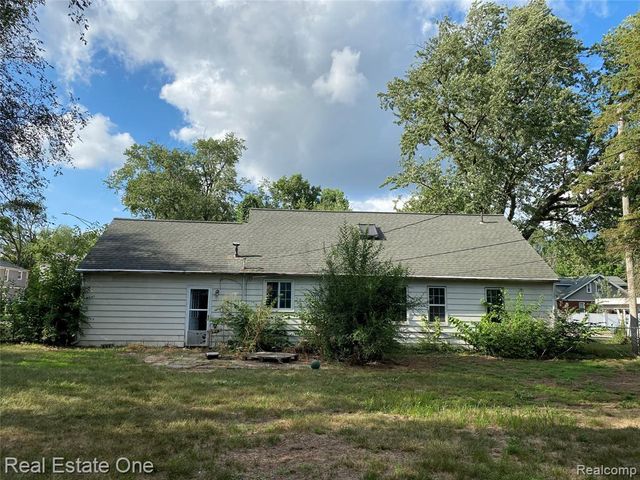 35437 Stellwagen Street, Wayne, MI 48184