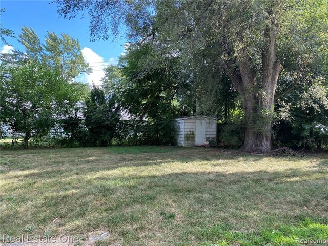35437 Stellwagen Street, Wayne, MI 48184