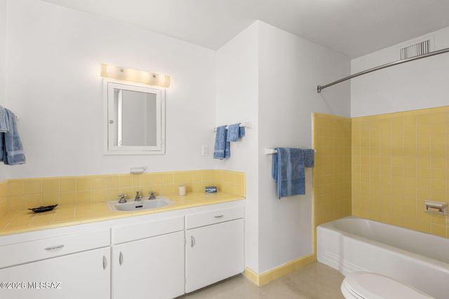 2103 E Waverly Street, Tucson, AZ 85719