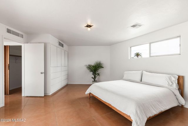 2103 E Waverly Street, Tucson, AZ 85719