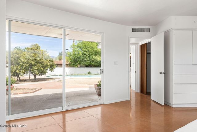 2103 E Waverly Street, Tucson, AZ 85719