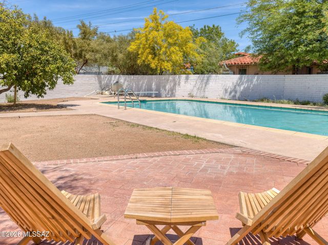 2103 E Waverly Street, Tucson, AZ 85719