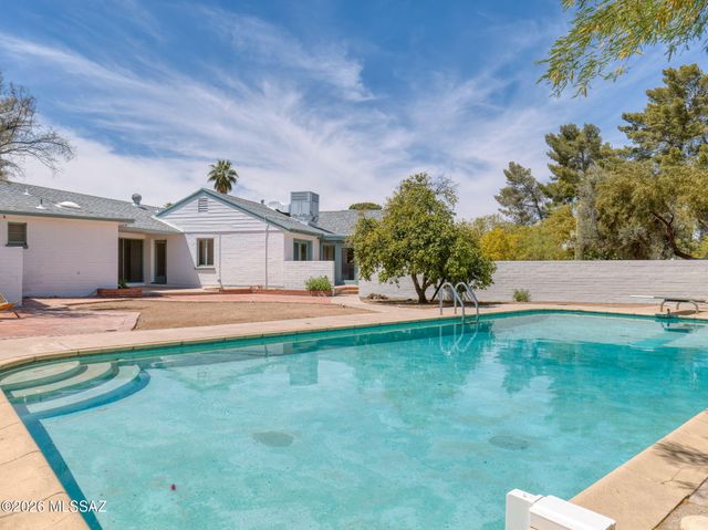 2103 E Waverly Street, Tucson, AZ 85719