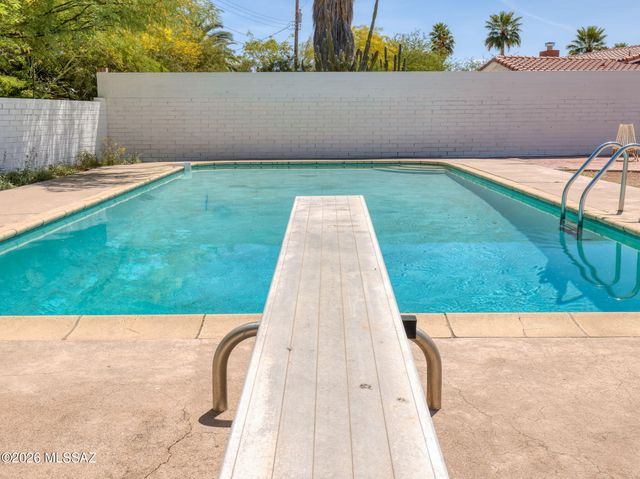 2103 E Waverly Street, Tucson, AZ 85719