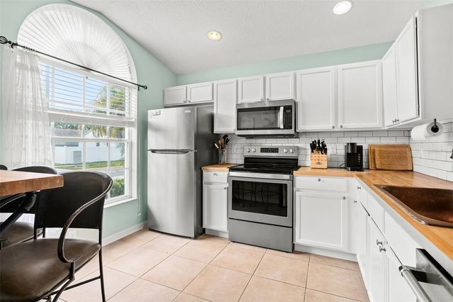 1323 DANIELS COVE DRIVE, Winter Garden, FL 34787