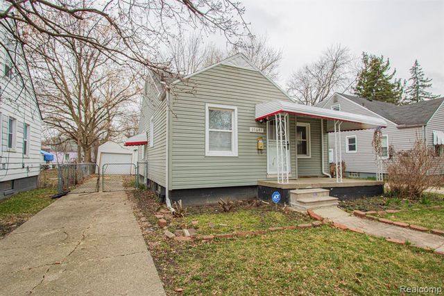 19644 Kenosha Street, Harper Woods, MI 48225