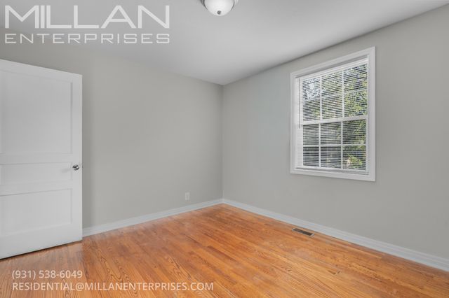 854 E Happy Hollow Dr, Clarksville, TN 37040