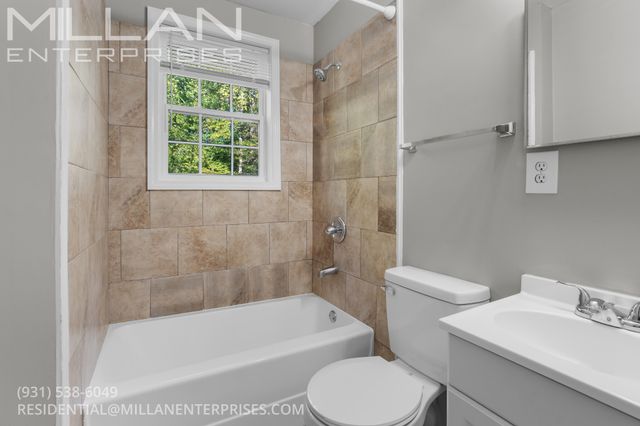 854 E Happy Hollow Dr, Clarksville, TN 37040