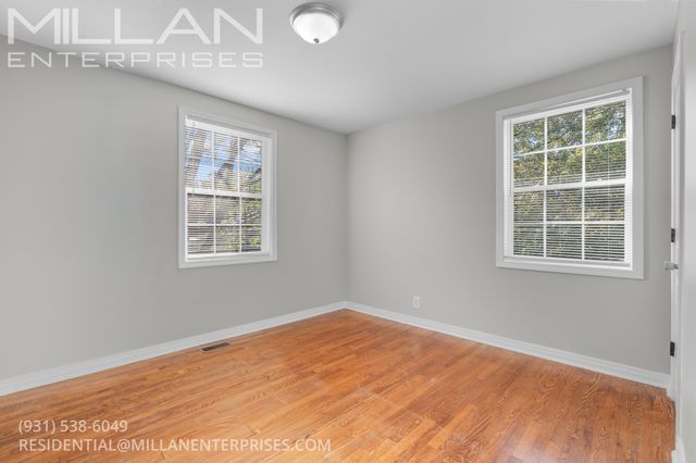 854 E Happy Hollow Dr, Clarksville, TN 37040