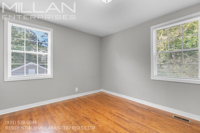 854 E Happy Hollow Dr, Clarksville, TN 37040