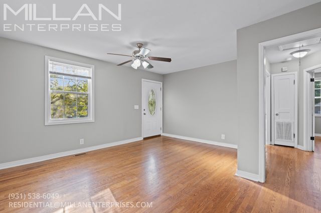 854 E Happy Hollow Dr, Clarksville, TN 37040