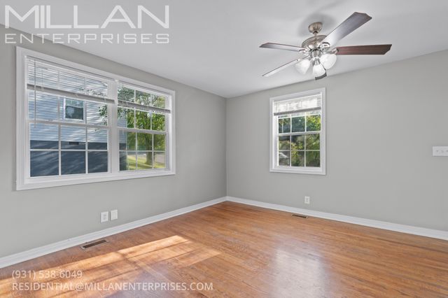 854 E Happy Hollow Dr, Clarksville, TN 37040