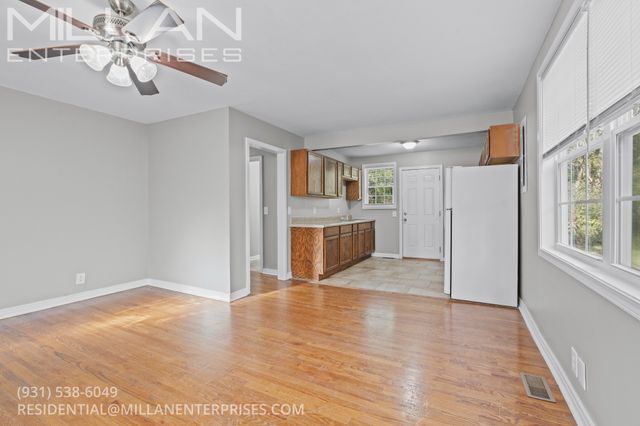 854 E Happy Hollow Dr, Clarksville, TN 37040