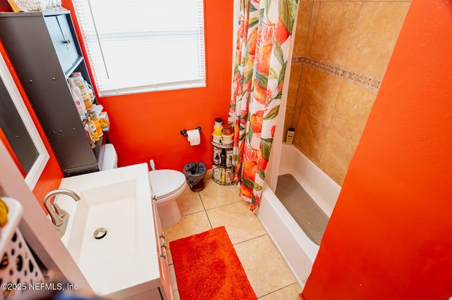 2115 FOURAKER Road, Jacksonville, FL 32210