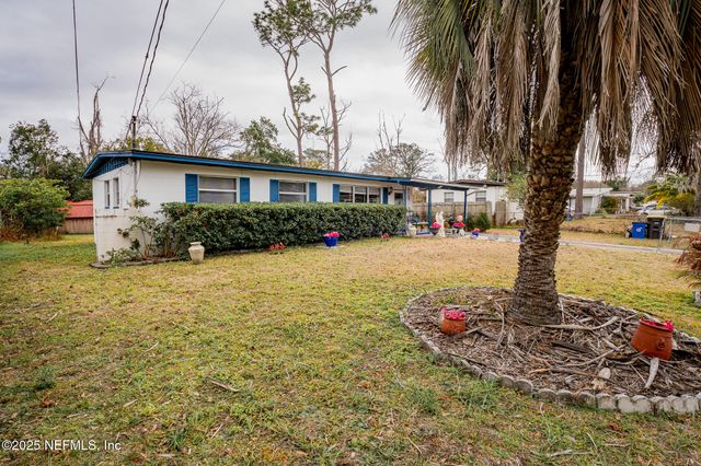 2115 FOURAKER Road, Jacksonville, FL 32210